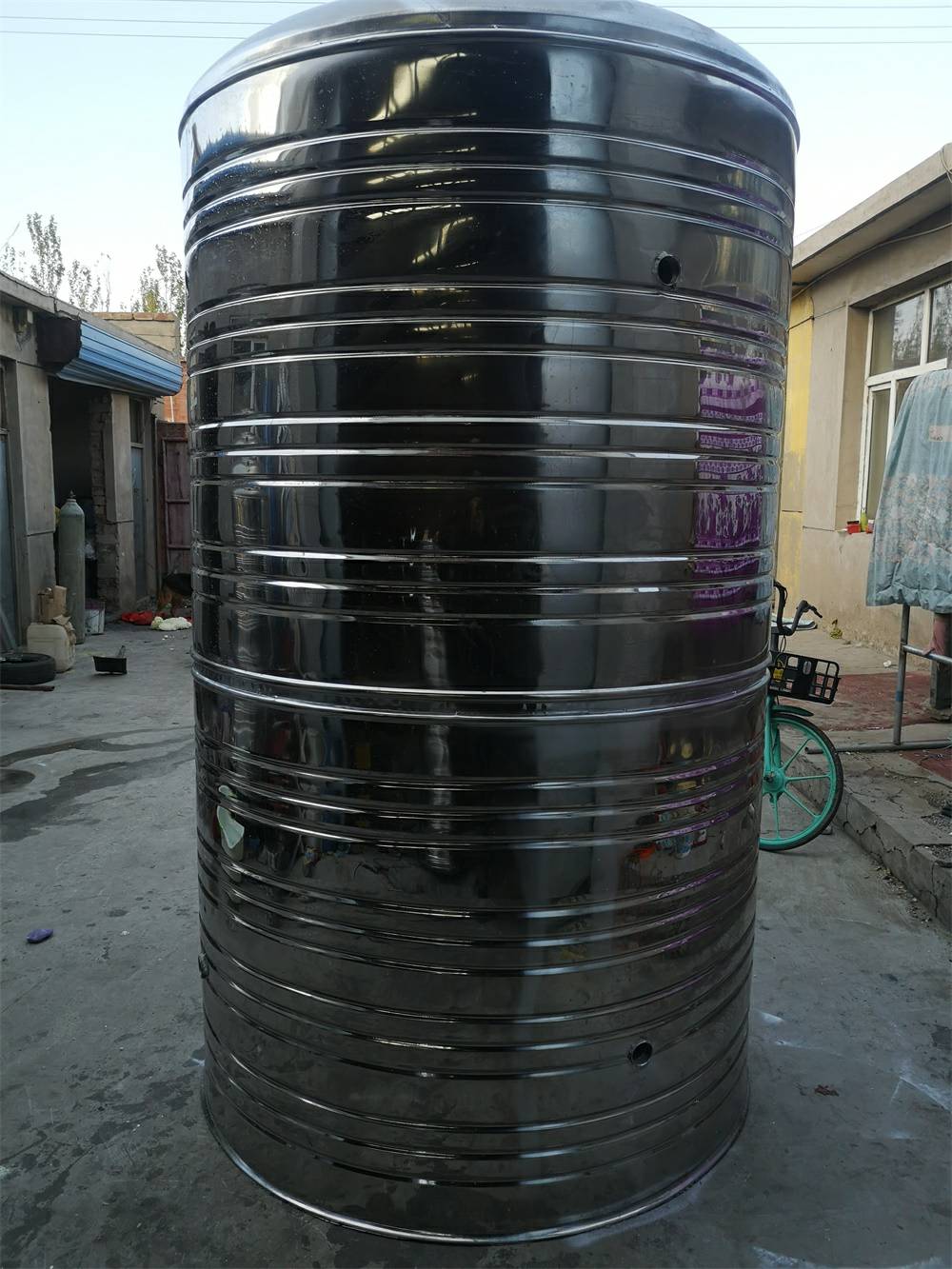 不锈钢圆形水箱